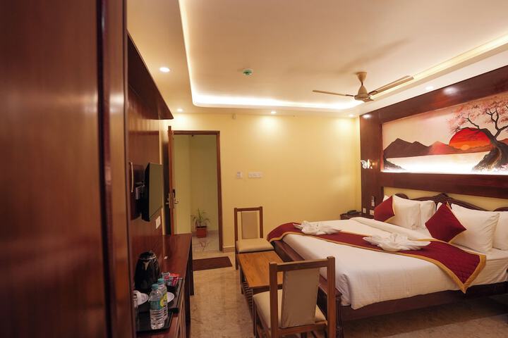 Room 9 of 35