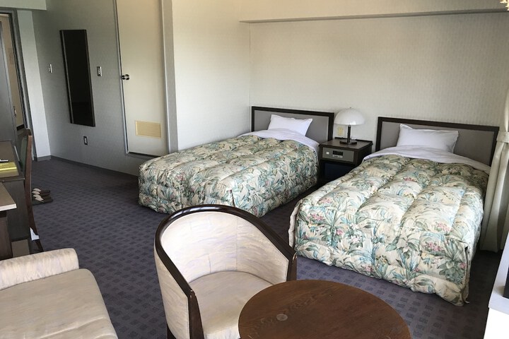 Room 5 of 26