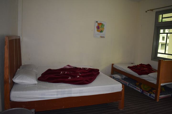 Room 4 of 6