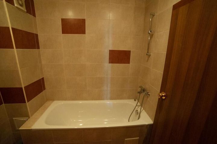 Room 4 of 41