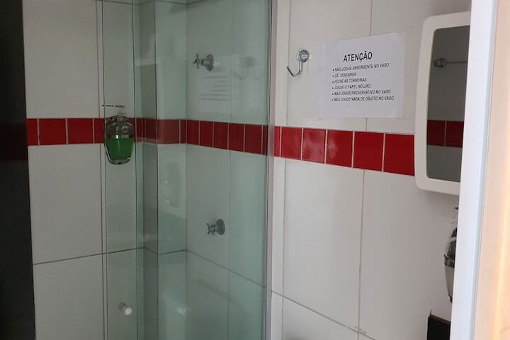 Room 15 of 28