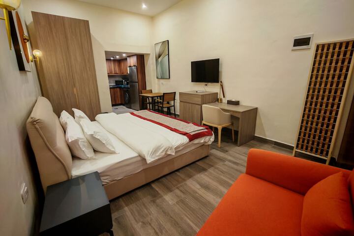 Room 19 of 118