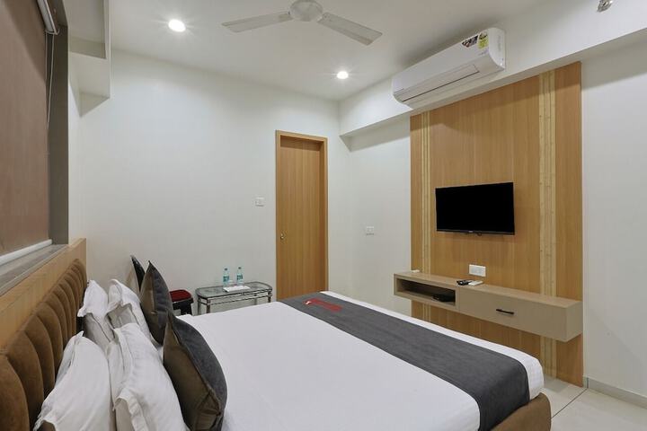 Room 7 of 14