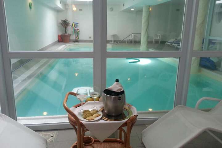 Pools & Facilities
