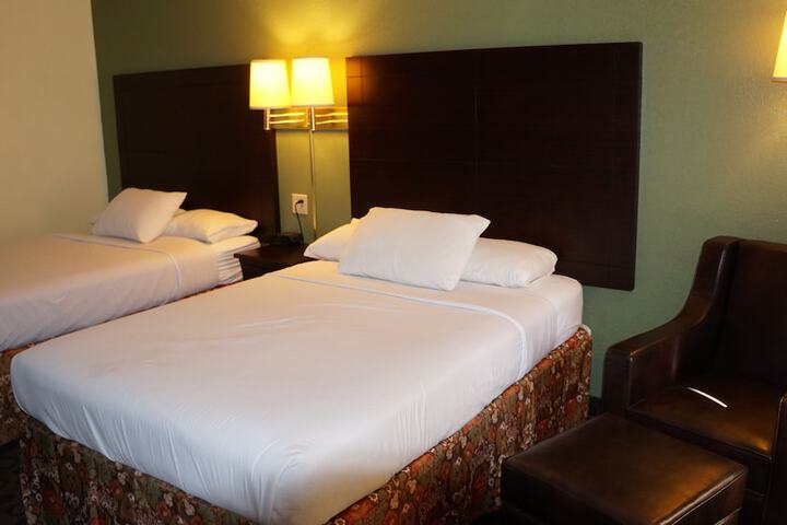 Room 17 of 34