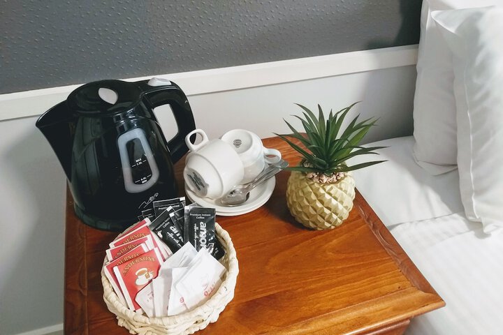 Breakfast/Coffee Service 25 of 52