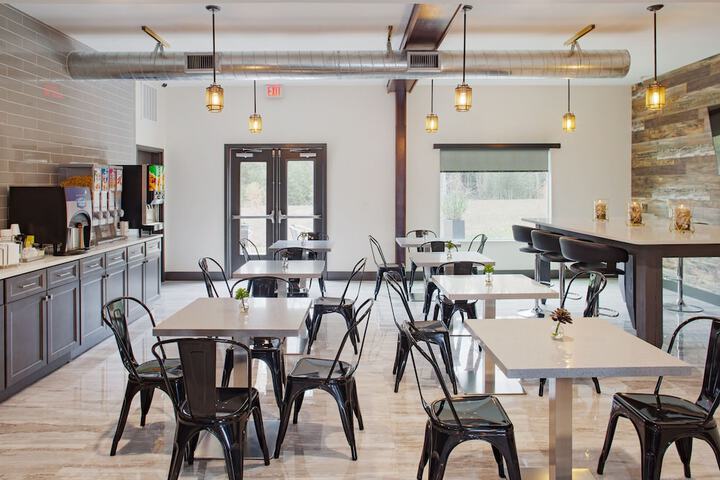 Breakfast area