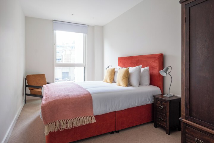 Room 8 of 25