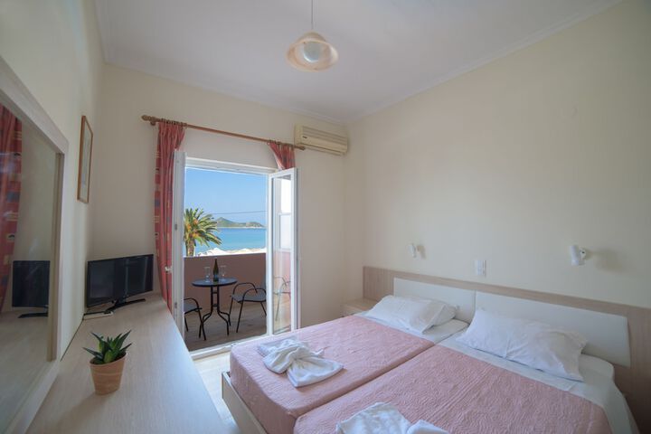 Room 15 of 27