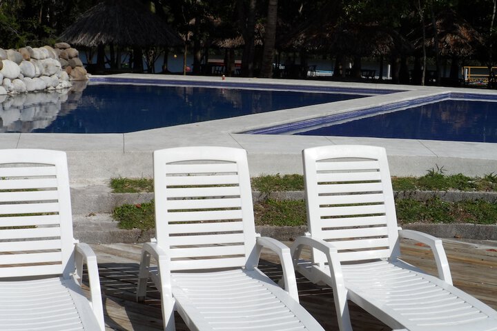 Hotel Pool
