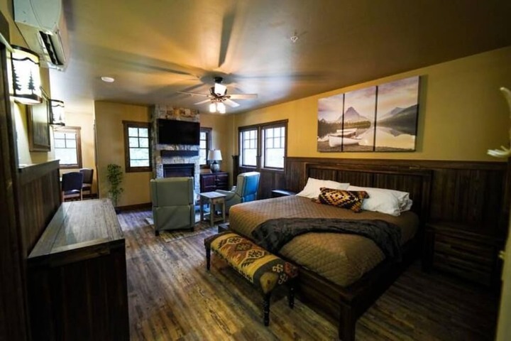 Room 2 of 16