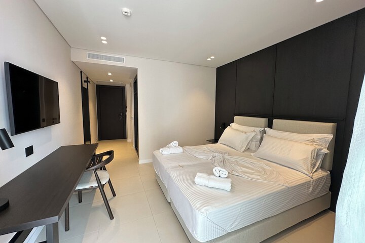 Room 44 of 142