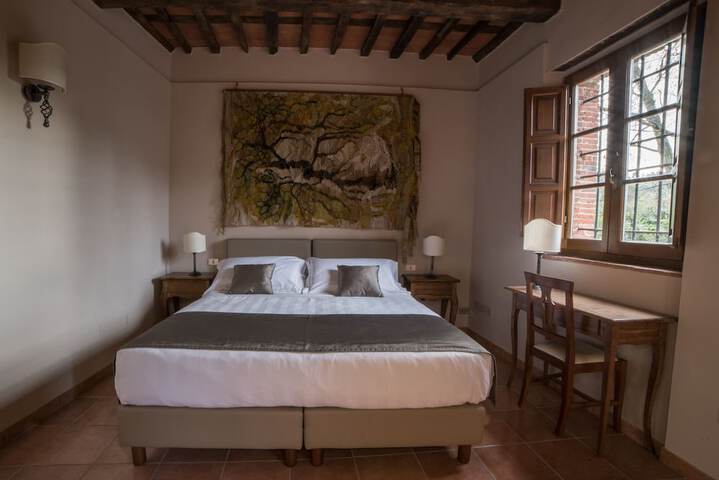 Room 4 of 62