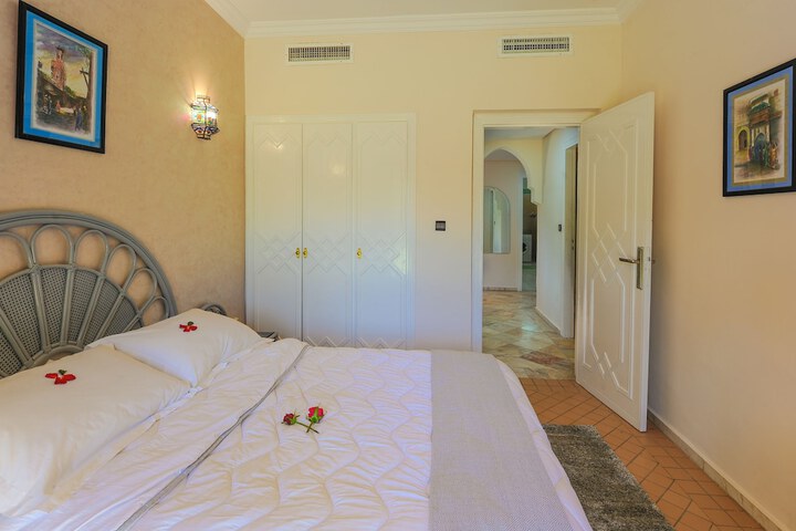 Room 16 of 43
