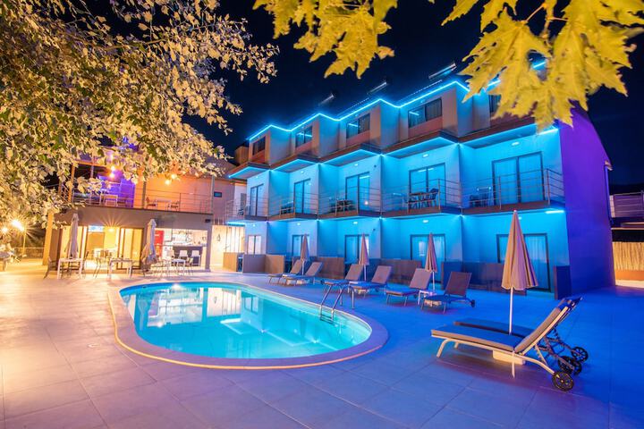 Hotel 53 of 60