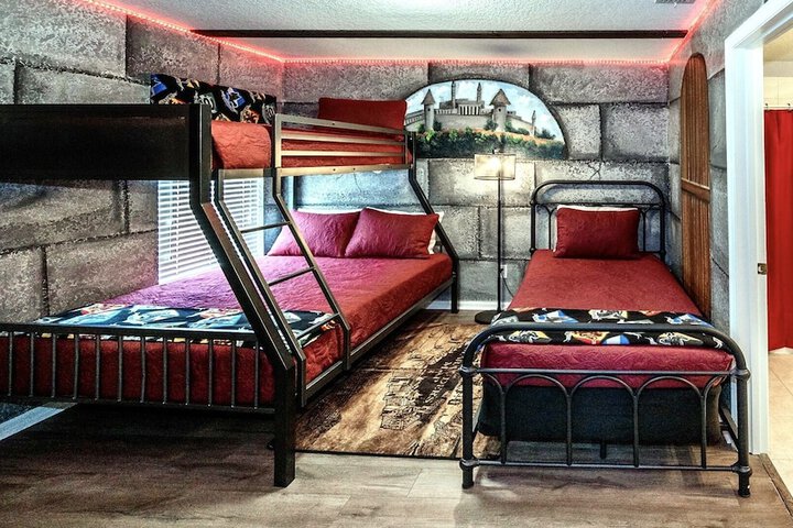 Room 191 of 710