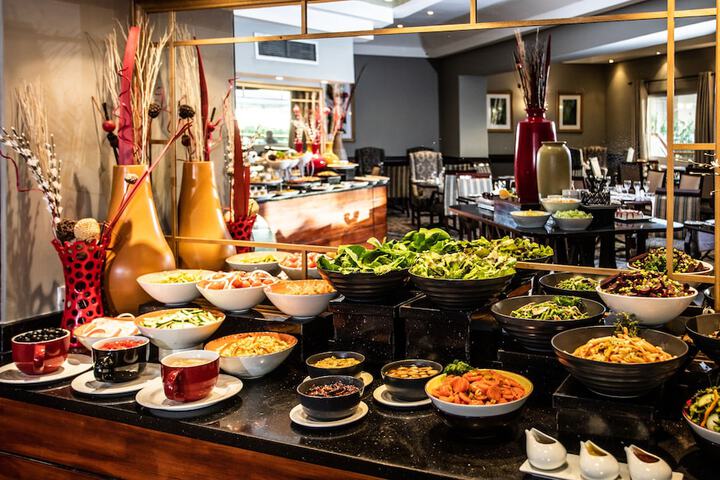 Dining Photos