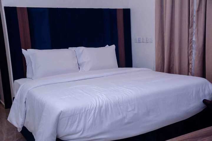Room 5 of 19