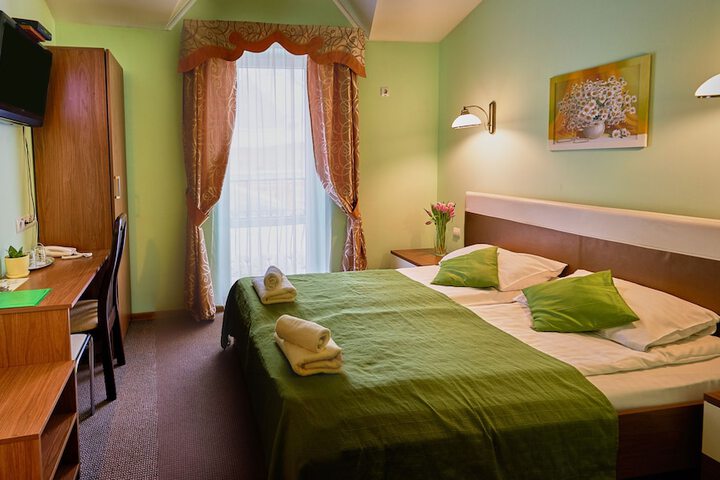 Room 12 of 44