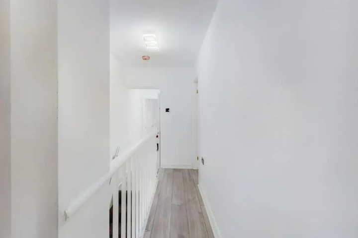 Room 13 of 23
