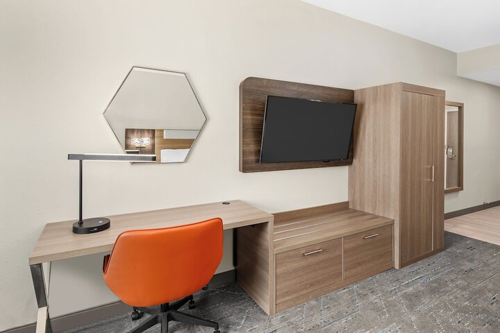 Standard | King Bed (4 of 28)