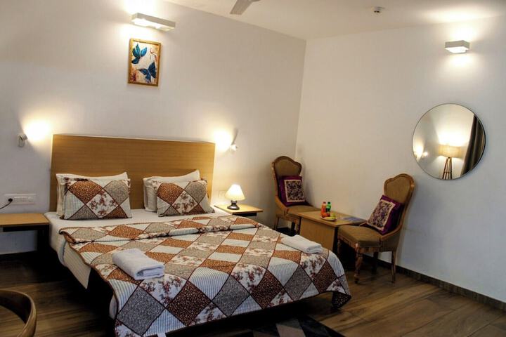 Room 16 of 49
