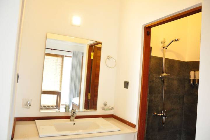 Room 32 of 58