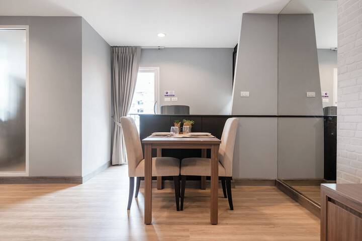 Room 35 of 151