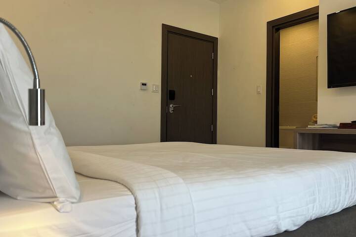 Room 49 of 106