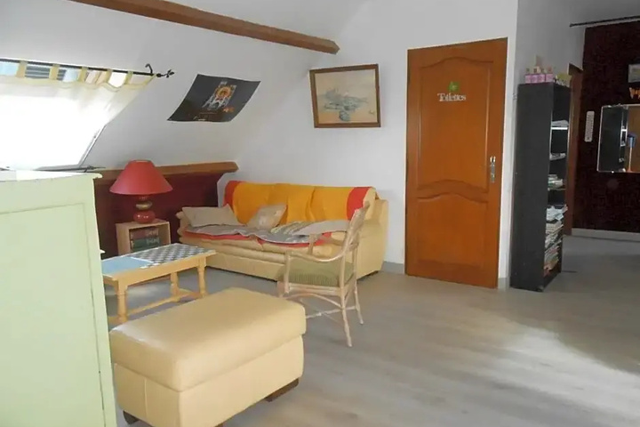 Room 4 of 13