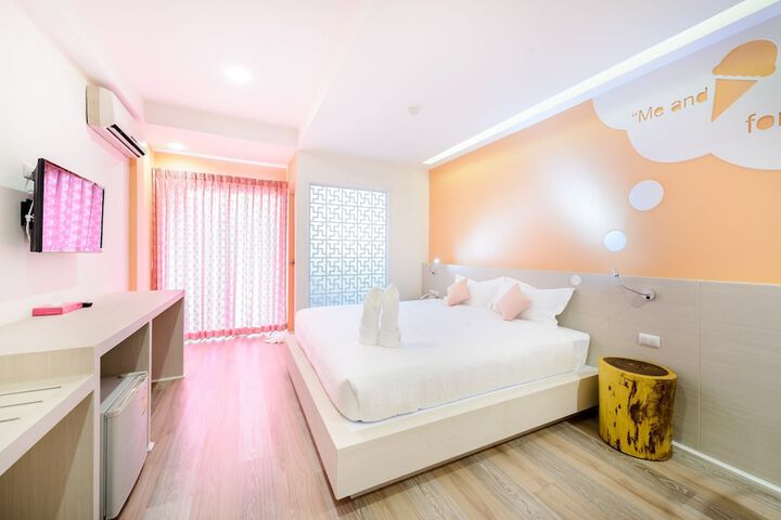 Room 10 of 144