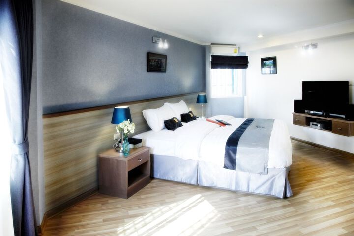 Room 6 of 31