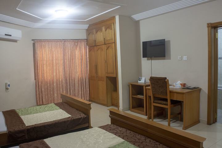 Room 12 of 67