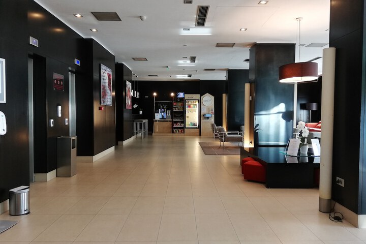 Guest Lobby