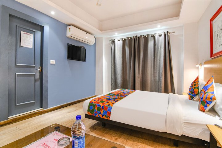 Room 8 of 35