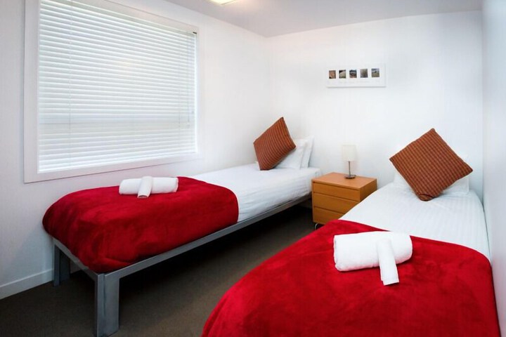 Room 3 of 17