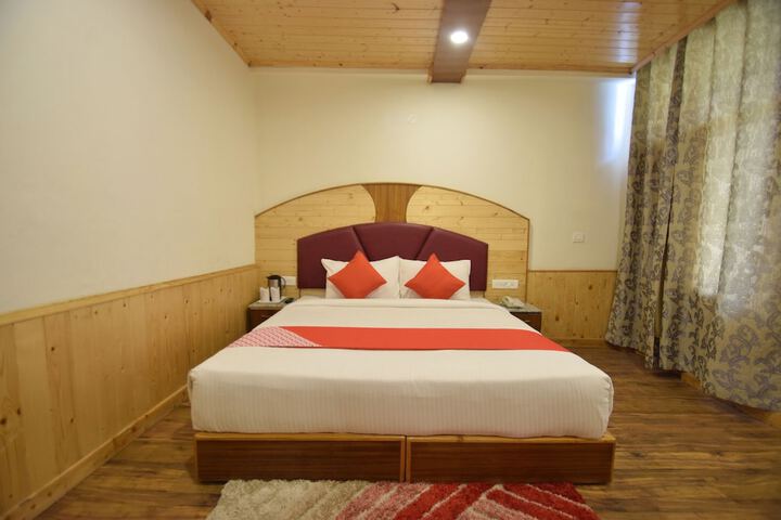 Room 11 of 25