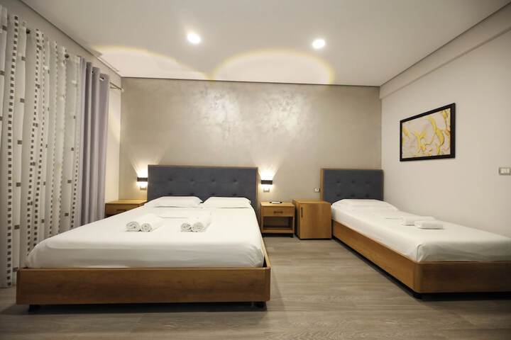 Room 34 of 99
