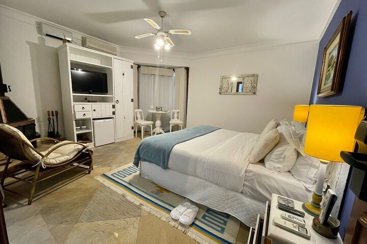 Room 43 of 104