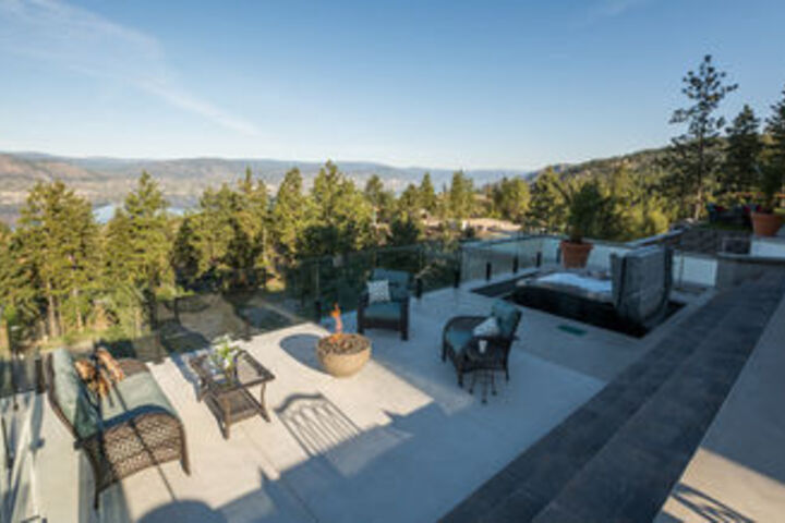 Terrace/Patio 23 of 33