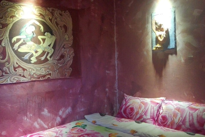 Room 21 of 43