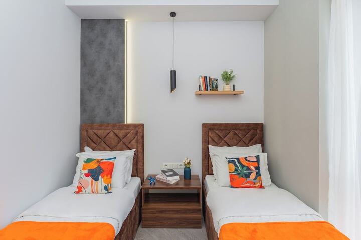 Room 28 of 126