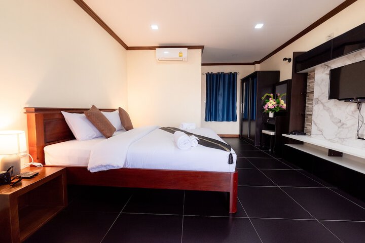 Room 3 of 23