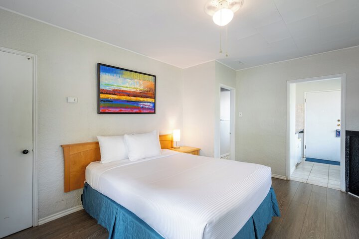 Room 10 of 71
