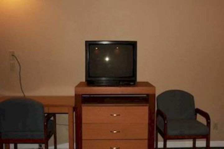 Room 13 of 17