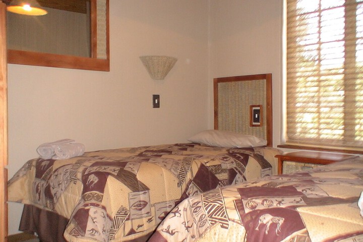 Room 5 of 28