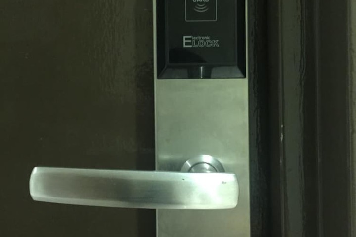 Room 28 of 44