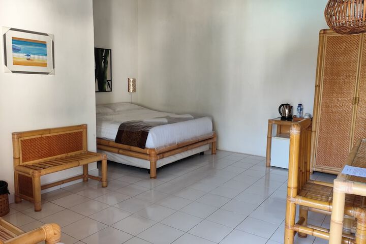 Room 7 of 43