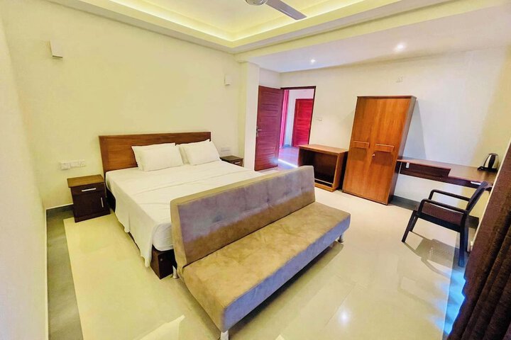 Room 20 of 34