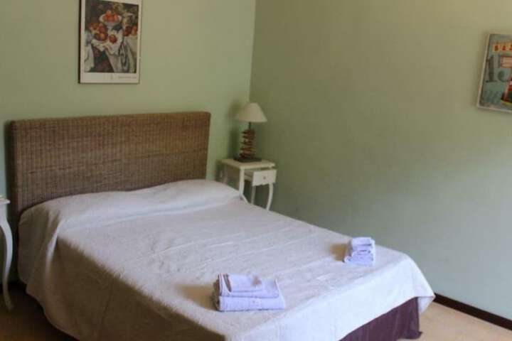 Room 2 of 8